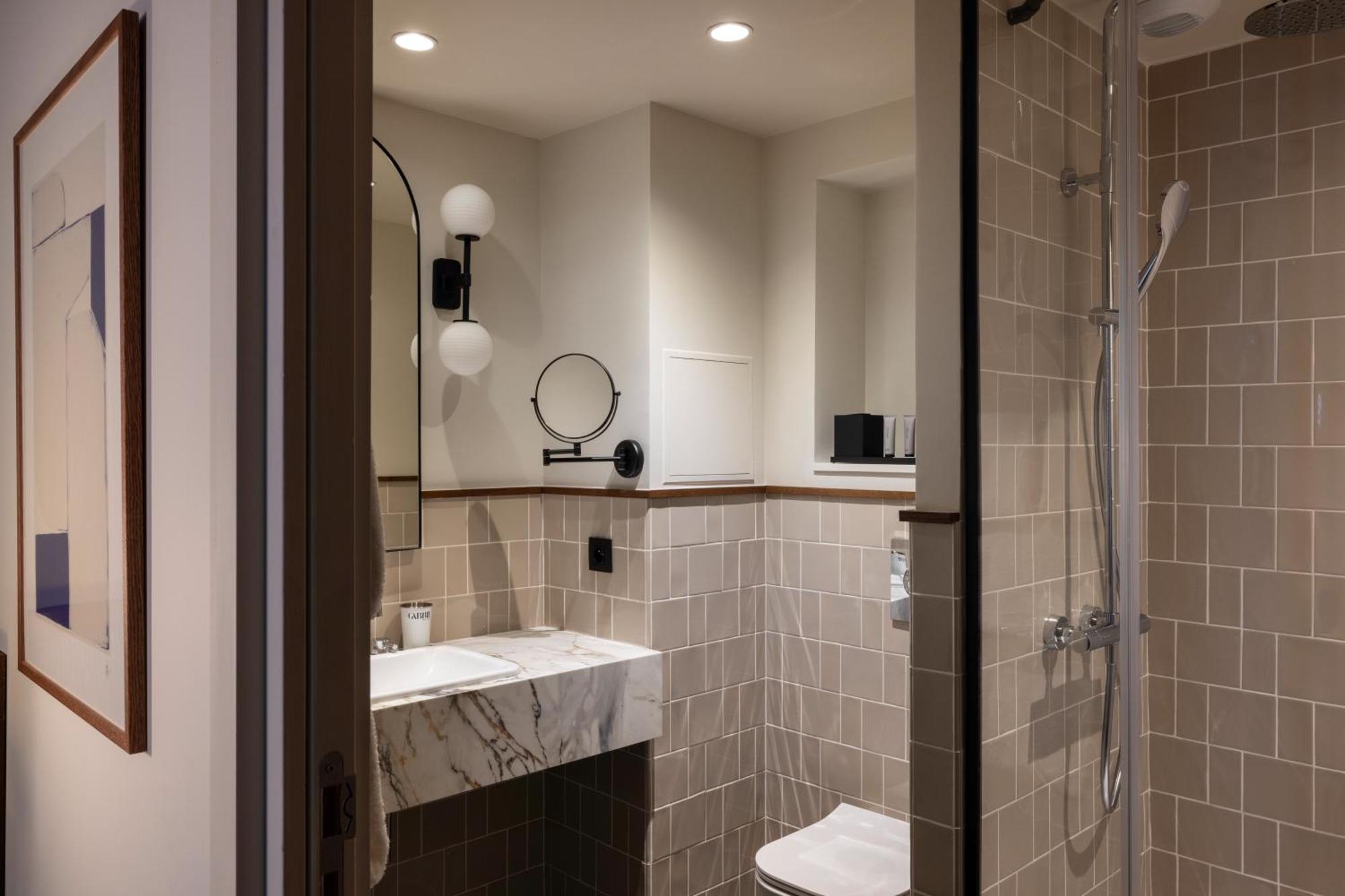 Hotel Gabbie Paris Rum bild